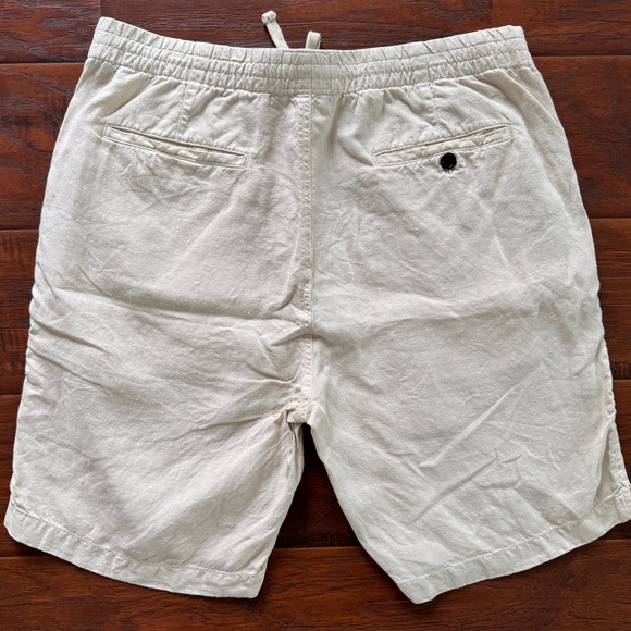 Todd Snyder Linen Shorts, 9” inseam with drawcord waist - Picture 2 of 6